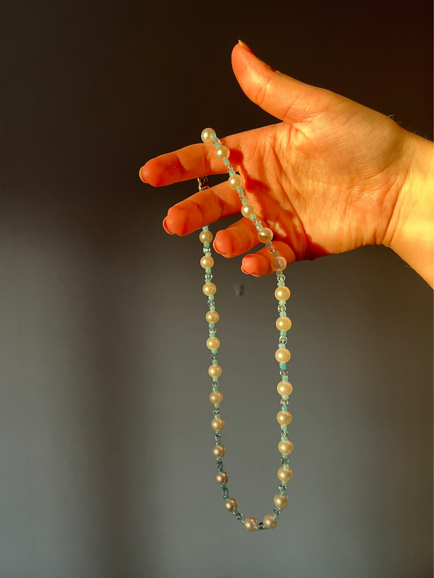 Shiny Pearls Necklace